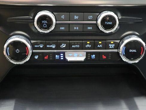 Used 2023 Ford F150 Lariat w/ Equipment Group 502A High image 29