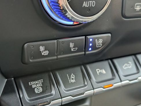 Used 2017 RAM 1500 Rebel w/ Luxury Group AWD/4WD image 22