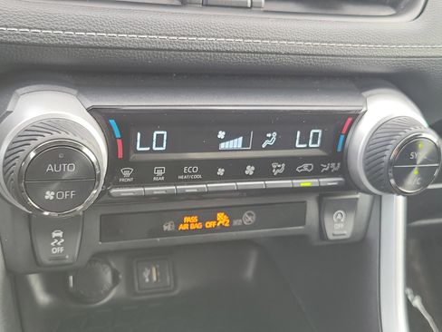 Certified 2024 Toyota RAV4 XLE FWD image 28