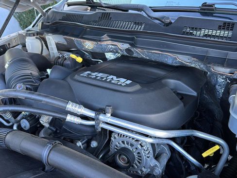 Used 2018 RAM 2500 Tradesman w/ Chrome Appearance Group image 28