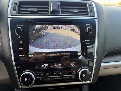 Used 2018 Subaru Outback 2.5i Limited image 17