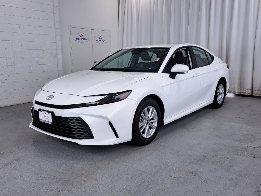 Used 2025 Toyota Camry LE FWD image 2