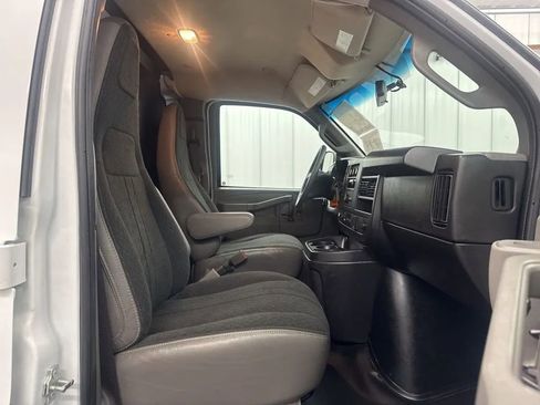 Used 2023 GMC Savana 2500 Work Van image 19