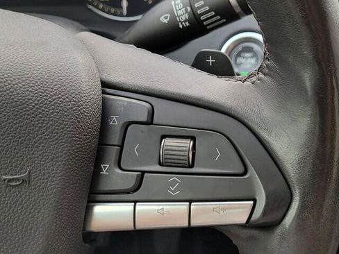 Used 2023 Cadillac XT4 Luxury w/ Cold Weather Package image 16