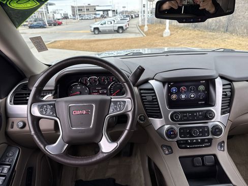 Used 2015 GMC Yukon XL SLT image 16