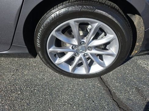 Used 2023 Acura TLX image 12