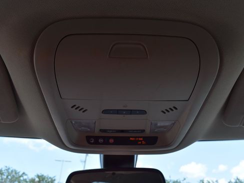 Used 2020 Buick Enclave Essence AWD/4WD image 42
