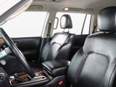Used 2024 Nissan Armada SL w/ Captain's Chairs Package image 25