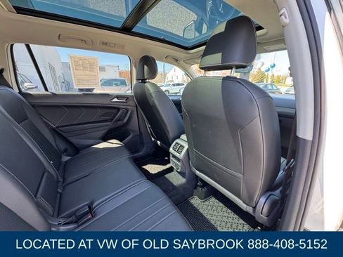 Used 2022 Volkswagen Tiguan SE w/ Panoramic Sunroof Package AWD/4WD image 22