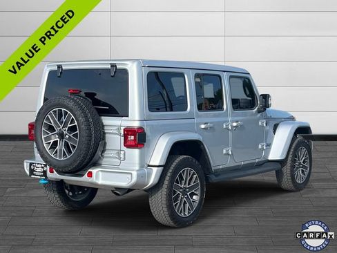 Used 2024 Jeep Wrangler High Altitude AWD/4WD image 3