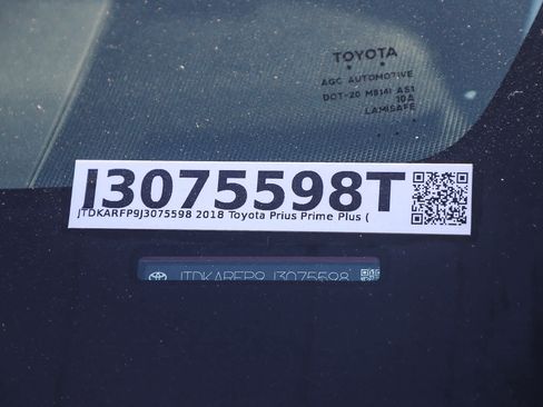 Used 2018 Toyota Prius Prime Premium image 27