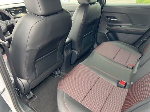 New 2025 Nissan Kicks SR image 19