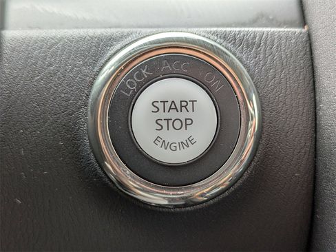 Used 2021 Nissan Armada SL w/ Captain's Chairs Package image 30