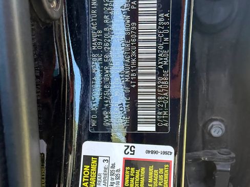 Used 2019 Toyota Camry SE w/ Carpet Mat Package FWD image 29
