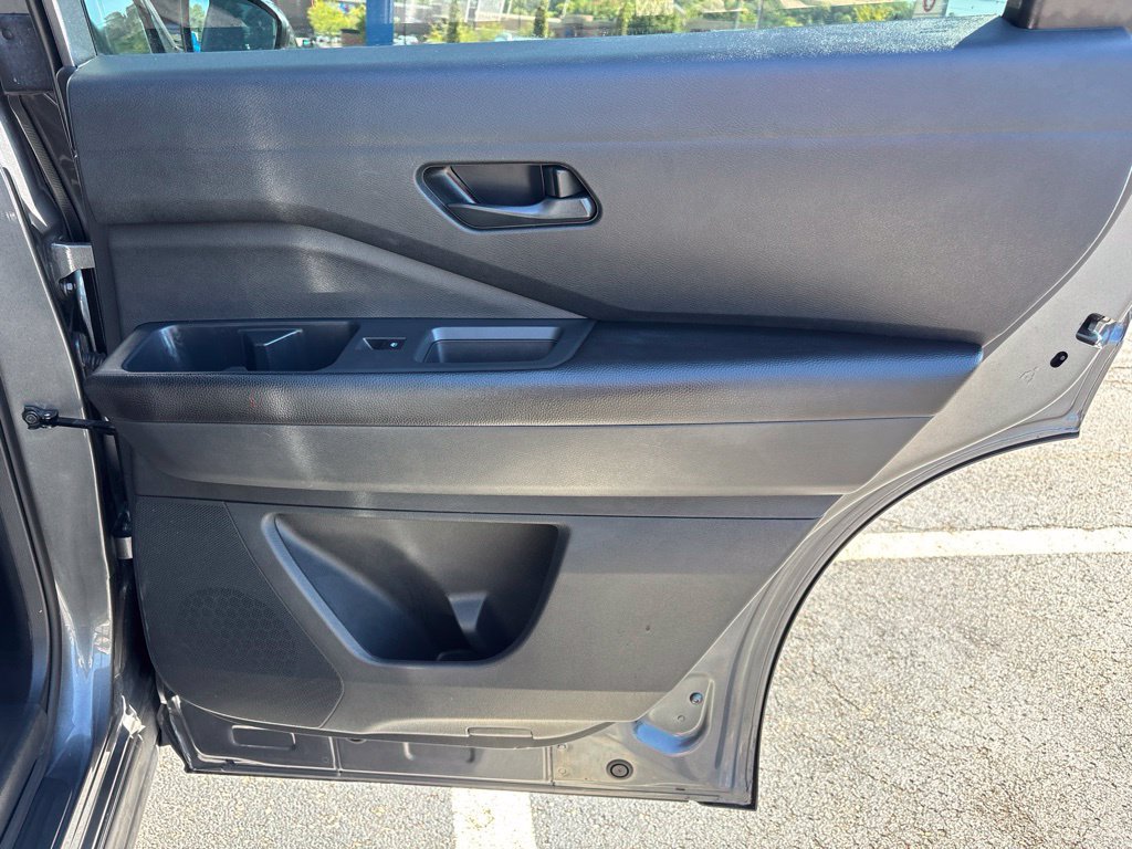 Used 2025 Nissan Pathfinder SV AWD/4WD image 36