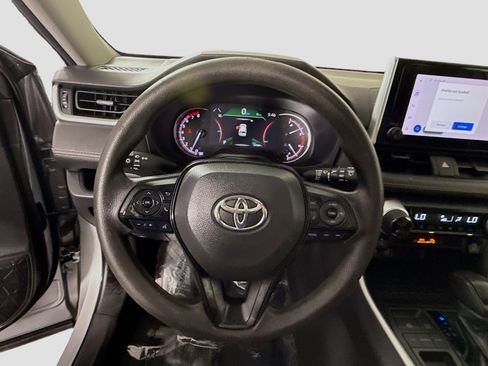 Used 2023 Toyota RAV4 XLE FWD image 13