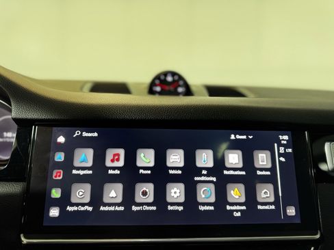 Used 2023 Porsche Cayenne Platinum Edition w/ Towing Package w/o Tow Ball image 19