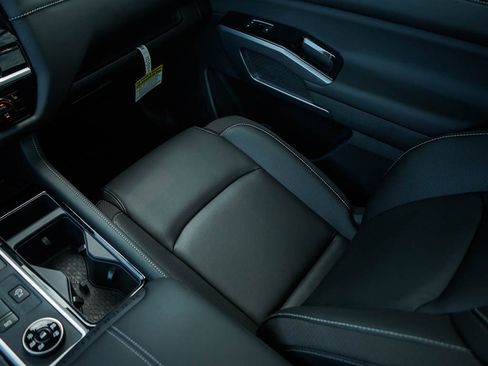 New 2025 Nissan Pathfinder SL image 27