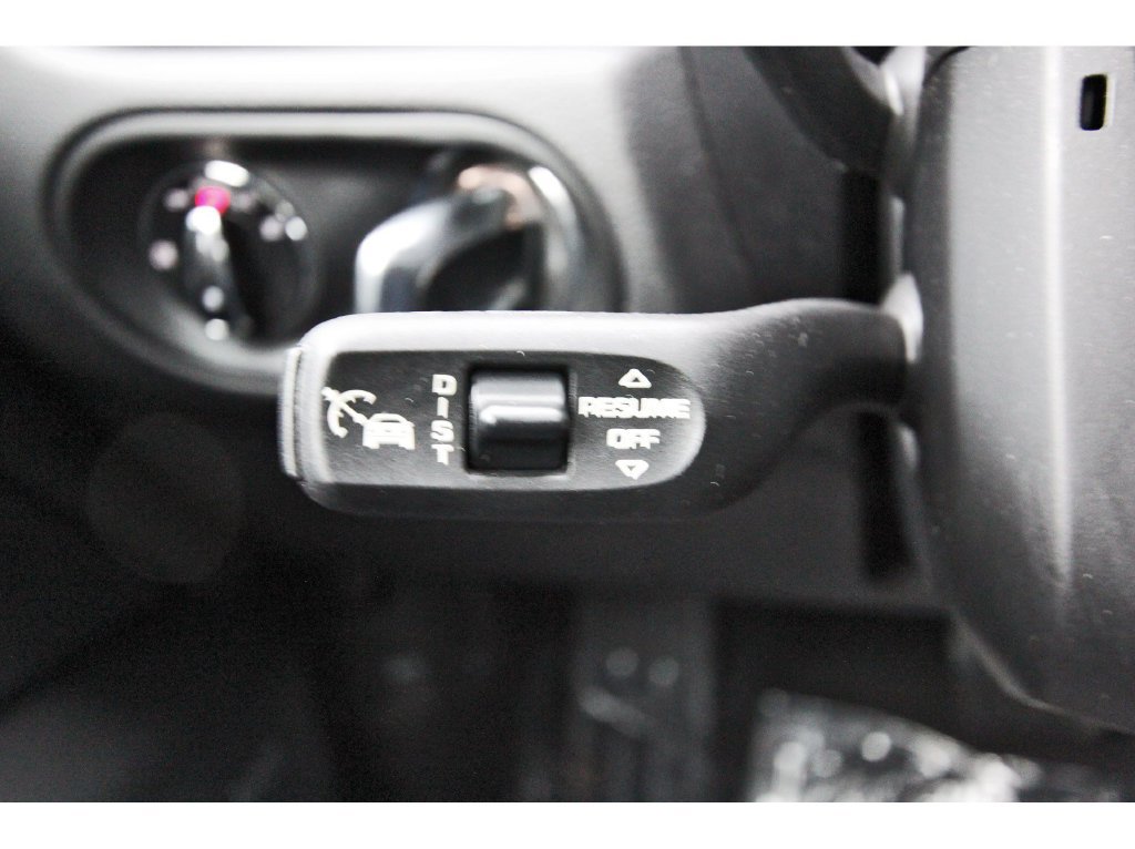 Used 2021 Porsche Macan S AWD/4WD image 18