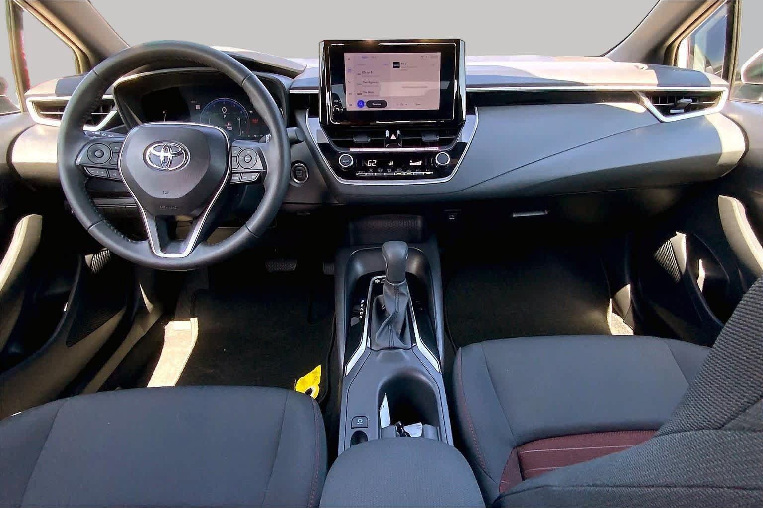 Used 2026 Toyota Corolla SE FWD image 15