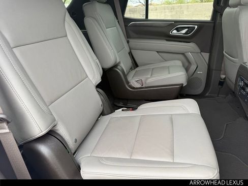 Used 2021 Chevrolet Tahoe LT w/ Luxury Package RWD image 31