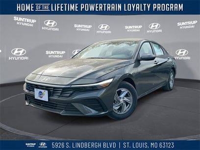 New 2025 Hyundai Elantra SE