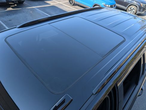 Used 2023 Chevrolet Tahoe RST w/ Luxury Package image 14