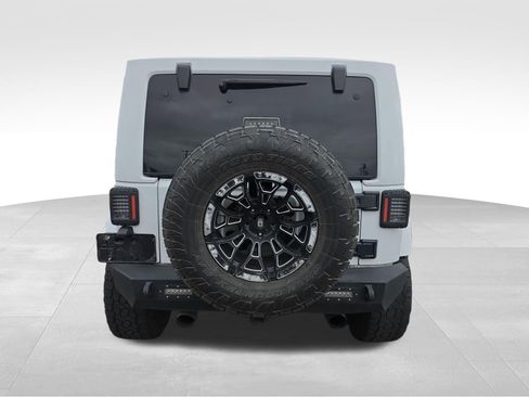 Used 2017 Jeep Wrangler Sahara w/ Dual Top Group AWD/4WD image 3