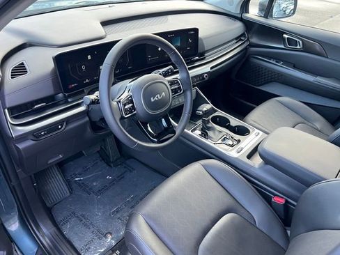 Certified 2025 Kia Carnival SX image 14