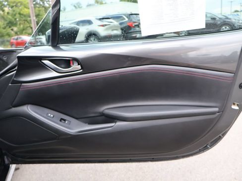 Used 2019 MAZDA MX-5 Miata RF Club RWD image 14