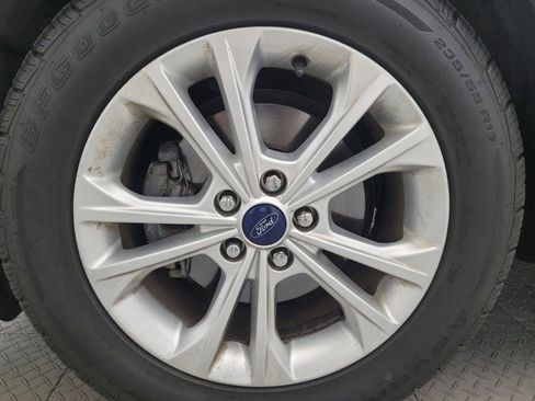 Used 2018 Ford Escape SE w/ SE Sync 3 Package FWD image 31