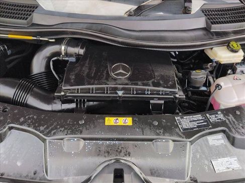 Used 2023 Mercedes-Benz Metris Passenger image 23