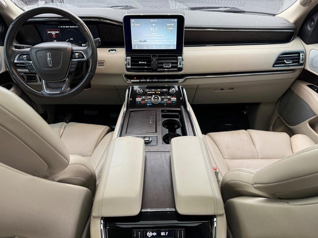 Used 2020 Lincoln Navigator Reserve w/ Luxury Package AWD/4WD image 12