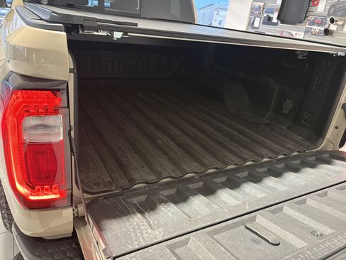 Used 2024 GMC Canyon AT4 w/ AT4 Premium Package image 4