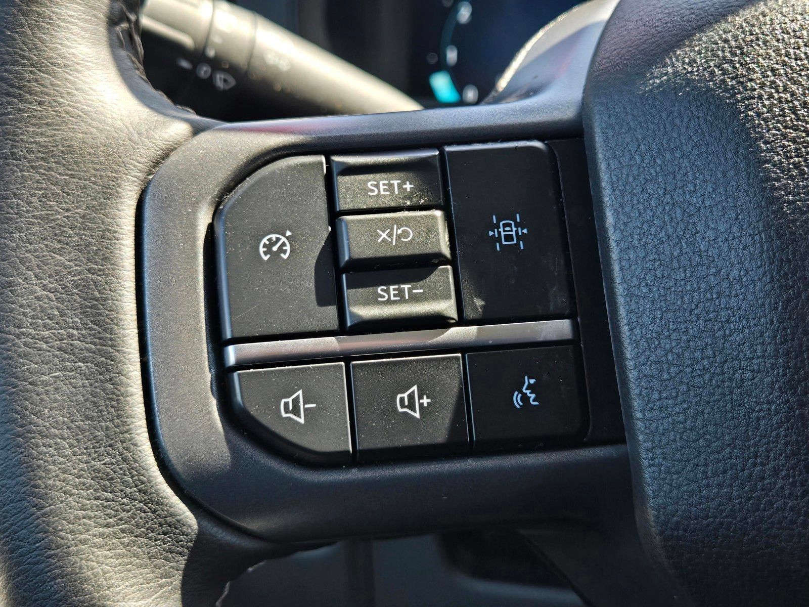 Used 2024 Ford F150 XLT RWD image 25