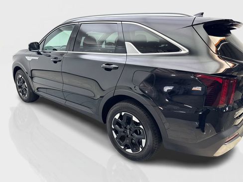 Used 2025 Kia Sorento S w/ Panoramic Sunroof Package FWD image 14