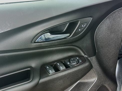 Used 2021 Chevrolet Equinox LT FWD image 20