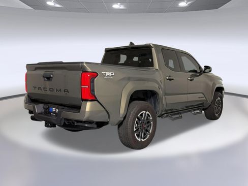 Used 2025 Toyota Tacoma TRD Sport RWD image 9