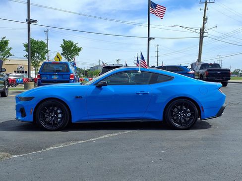 Used 2025 Ford Mustang GT Premium RWD image 22