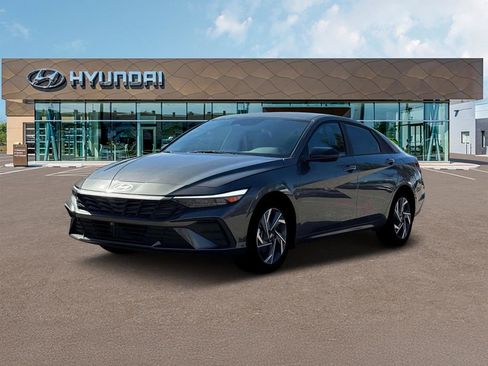 New 2025 Hyundai Elantra SEL image 1
