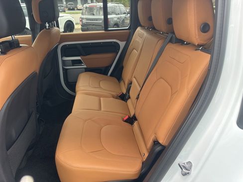 Used 2024 Land Rover Defender 130 S image 25