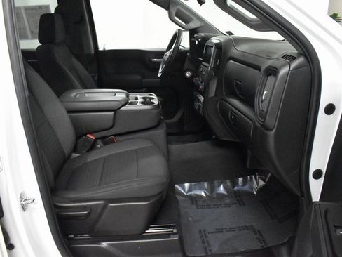 Used 2022 Chevrolet Silverado 1500 Custom w/ Safety Confidence Package image 13