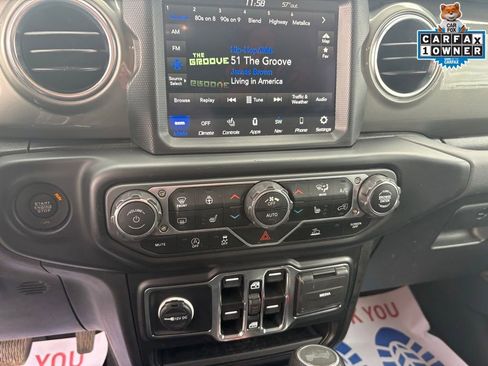 Used 2023 Jeep Wrangler Sahara w/ Cold Weather Group image 20