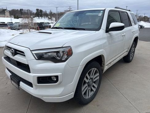 Used 2023 Toyota 4Runner TRD Sport image 3