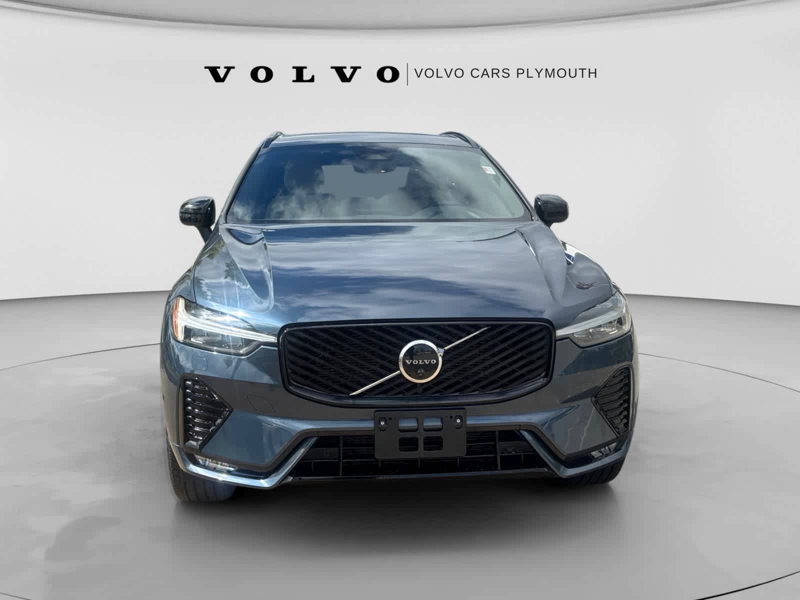 Used 2026 Volvo XC60 B5 Plus AWD/4WD image 2