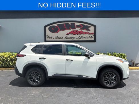 Used 2023 Nissan Rogue S FWD image 2