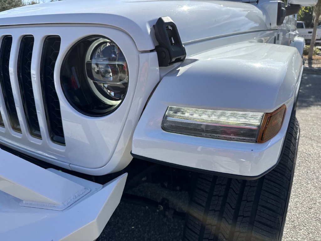 Used 2021 Jeep Wrangler Unlimited Sahara AWD/4WD image 11
