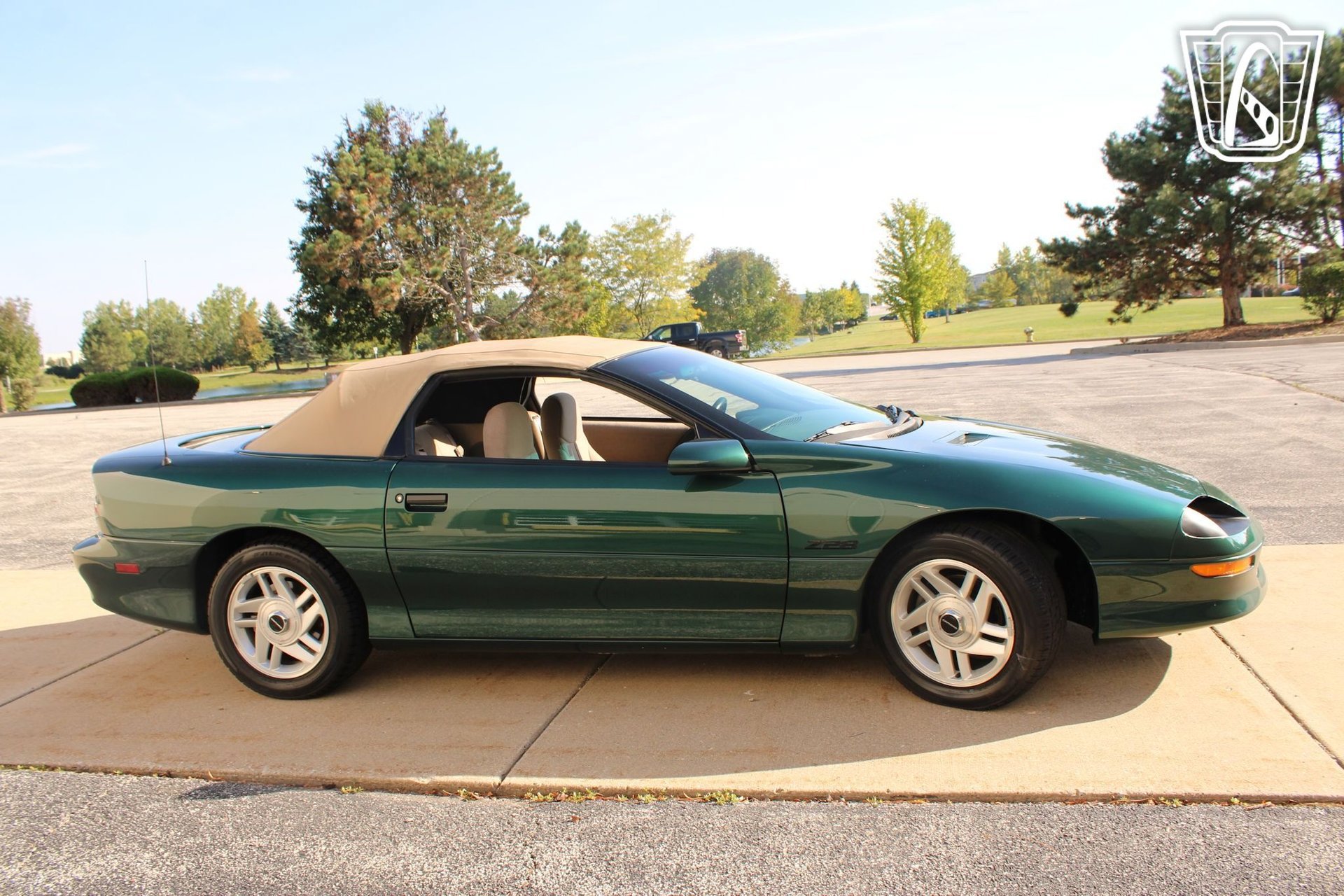 Used 1995 Chevrolet Camaro Z28 RWD image 16