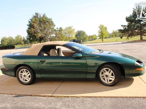 Used 1995 Chevrolet Camaro Z28 image 16