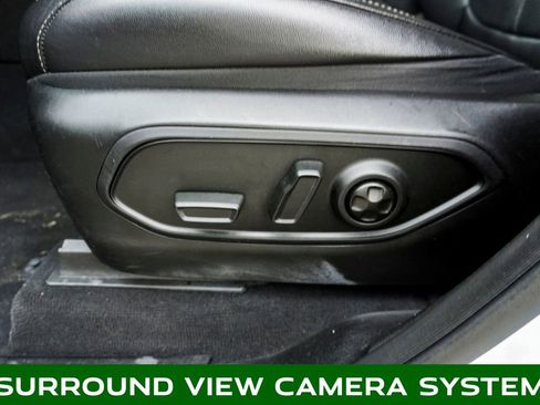 Used 2023 Jeep Grand Cherokee Limited w/ Luxury Tech Group II image 16